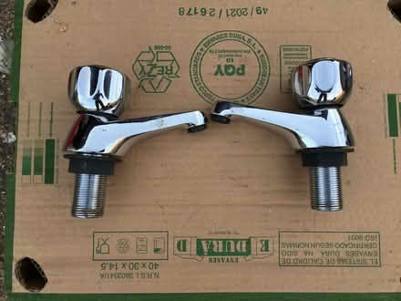 Photo of free set of hot and cold taps look to be new (Brogborough MK43) #2
