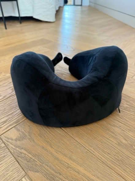 Photo of free Travel pillow (Kilburn) #2