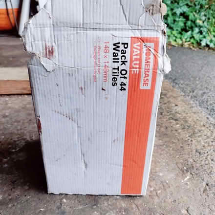 Photo of free White glazed tiles - 6"square - box of 40 (Felton NE65) #3