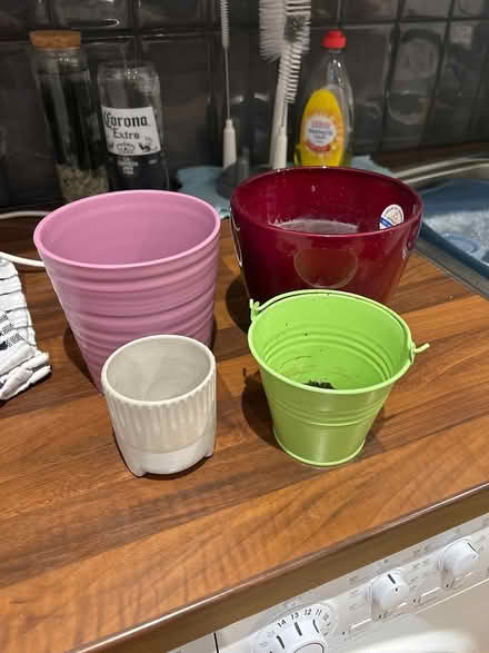 Photo of free 4 ceramic plant pots (Skellingthorpe) #1