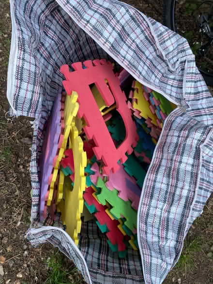 Photo of free Alphabet and numbers foam (ME9) #2