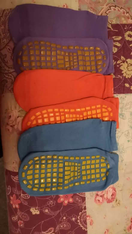 Photo of free Pilates/yoga socks (DN21, Gainsborough) #1