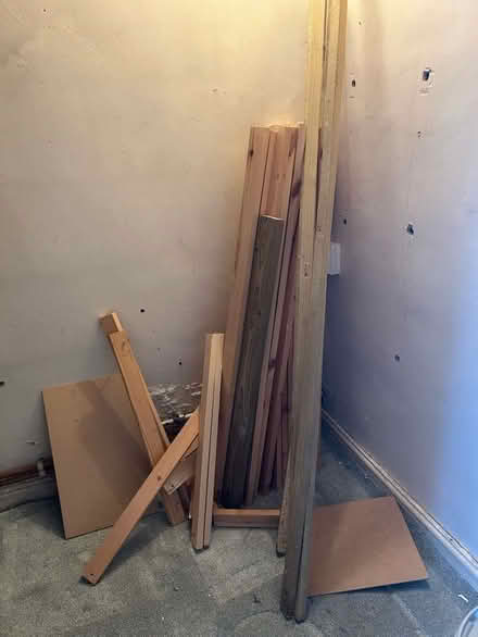 Photo of free Wood off cuts (Disraeli HP13) #1