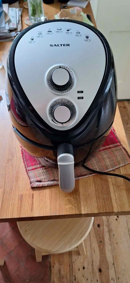 Photo of free Salter Air Fryer (South Croydon CR2) #2