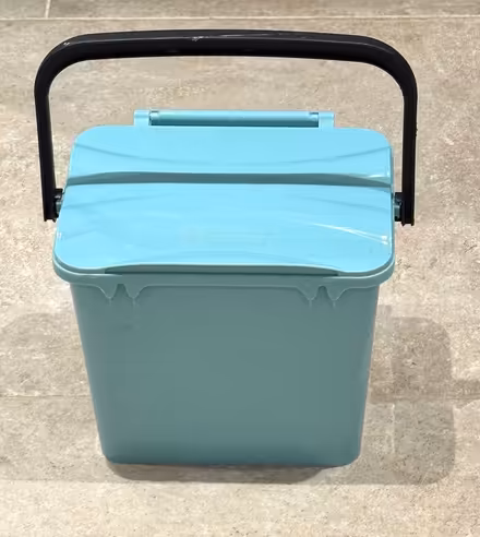Photo of free Lidded kitchen compost caddy 7L (East Marden) #1