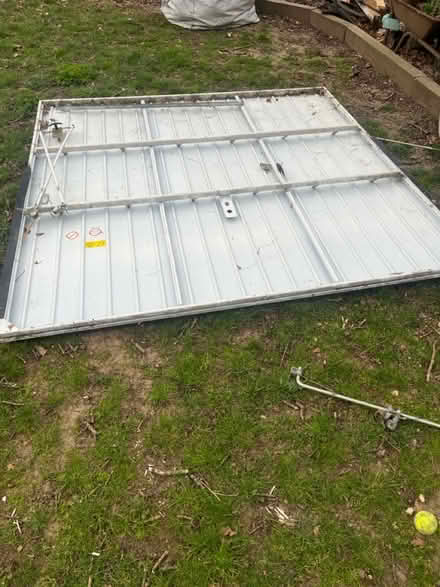 Photo of free Old garage door (CM7 braintree) #1