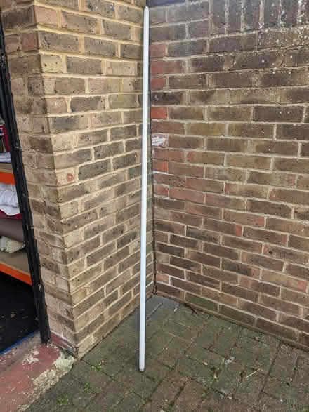 Photo of free 6ft florescent strip light (Melbourn) #1