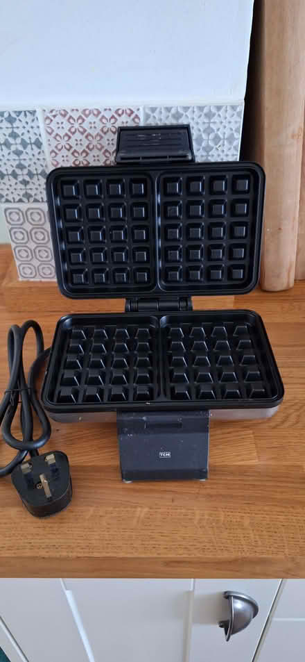 Photo of free TCH Waffle Maker (South Croydon CR2) #2
