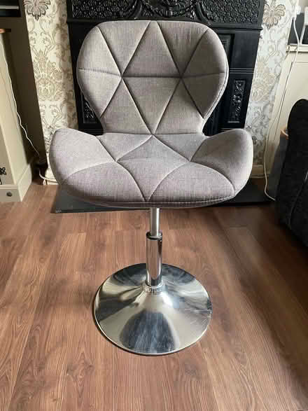 Photo of free Grey chair (Leytonstone E11) #1