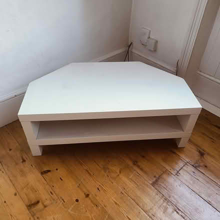 Photo of free White TV table (East Finchley N2) #1