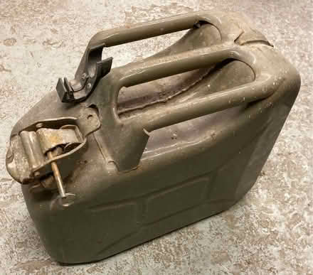 Photo of free Jerry can (Helton CA10) #1
