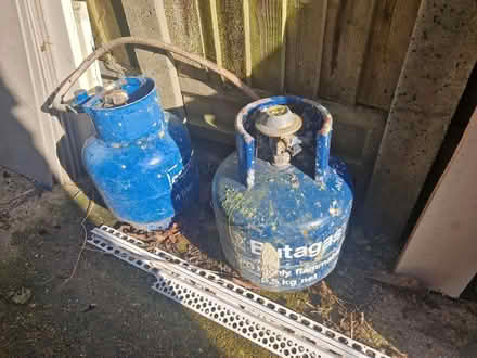 Photo of free 2 x small Butane gas bottles (CT5) #1