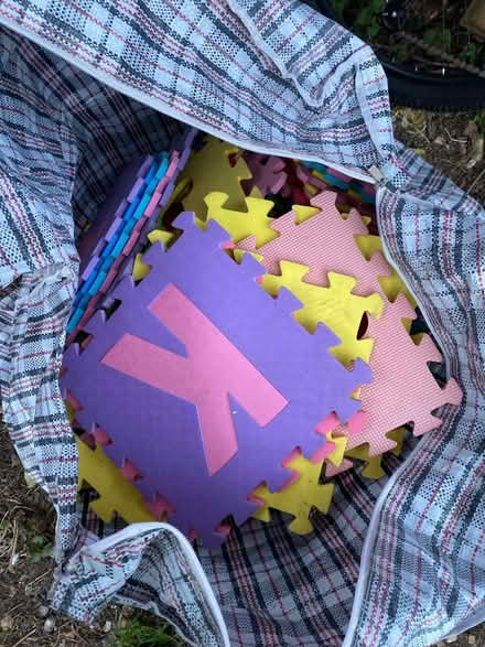 Photo of free Alphabet and numbers foam (ME9) #1