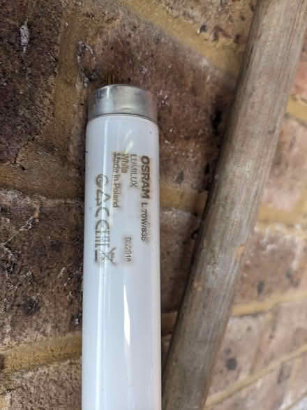 Photo of free 6ft florescent strip light (Melbourn) #2