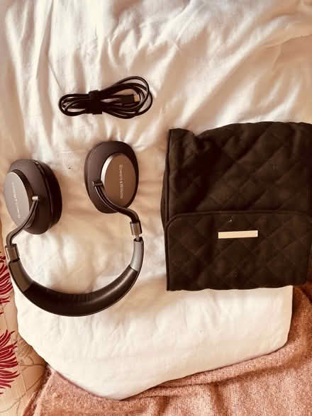 Photo of free Bowers & Wilkins headphones (Oxton CH43) #2