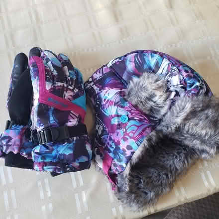 Photo of free Child winter gloves + hat (East Mississauga) #1