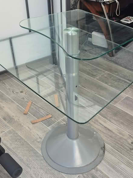 Photo of free glass computer desk (LU2) #1