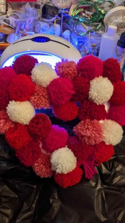 Photo of free Pom pom heart (Braithwaite BD22) #2