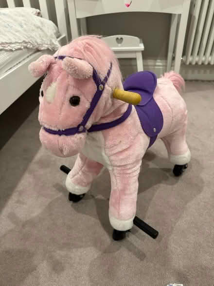 Photo of free Toy horse ride on (Wimbledon park) #1