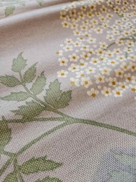 Photo of free Roman blackout blinds (Wendover HP22) #2