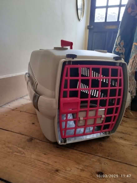 Photo of free Pet carrier (DA4) #1