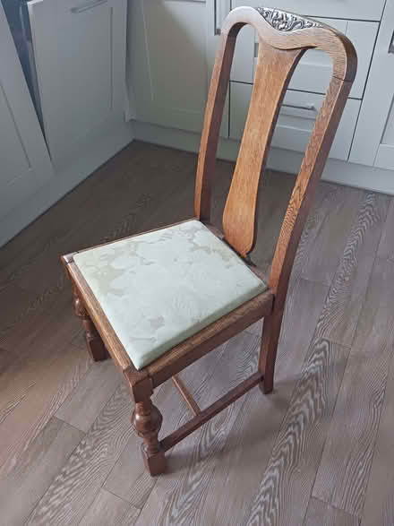 Photo of free Antique oak dining chairs x4 (Ellesmere Port CH65) #2