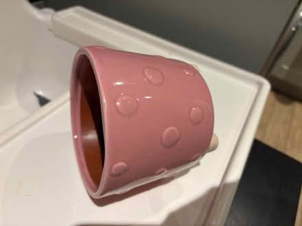 Photo of free Pink ceramic planter pot (Ruislip HA4) #2