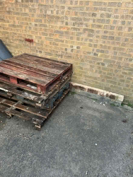 Photo of free Pallets (OX14 Sutton Courtney) #4