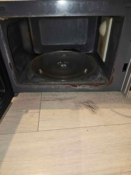 Photo of free Microwave and blender (Barking IG11) #2