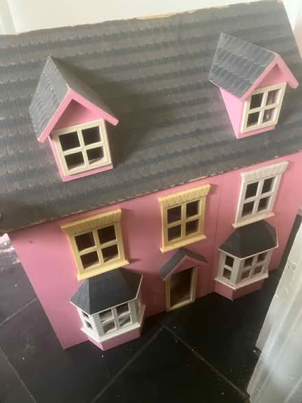 Photo of free Dolls house (Barkingside) #1