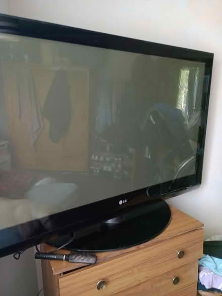 Photo of free 55inch tv (Shirley B90) #1