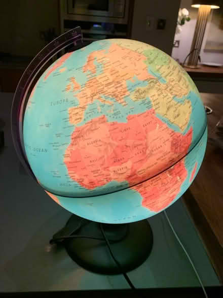 Photo of free Globe light (Tooting SW17) #2