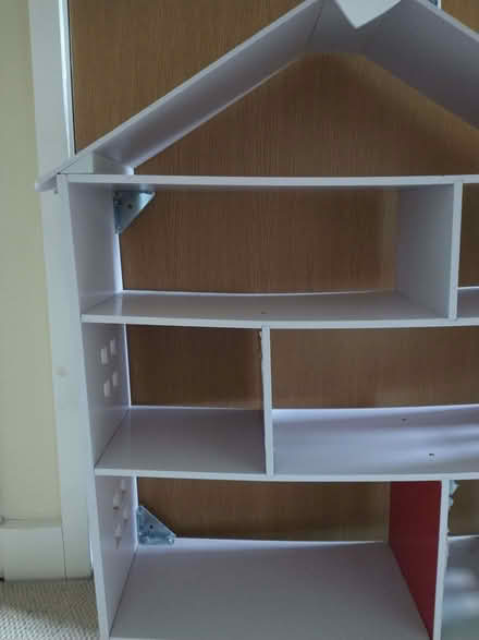 Photo of free Small basic dolls house/bookshelf (Abingdon OX14) #2