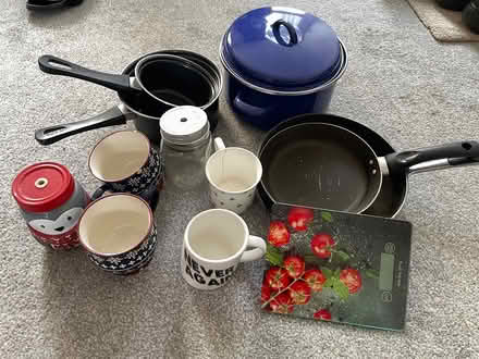 Photo of free Kitchen scale, mugs and pans (Jericho, OX2) #1