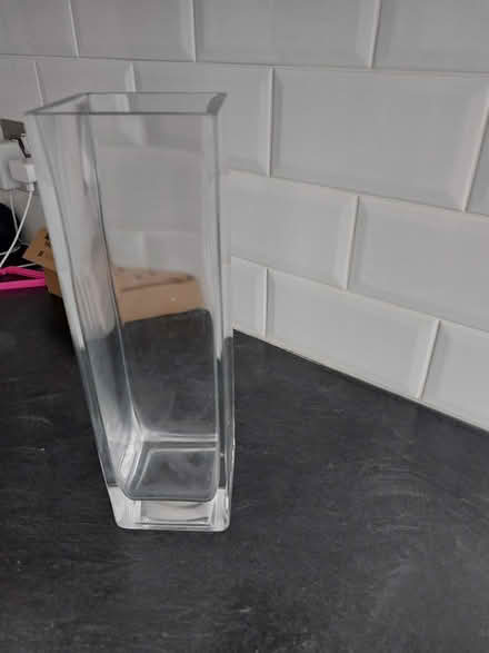 Photo of free Glass vase (West Wickham) #1
