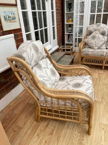 Photo of free 5-piece comfortable conservatory furniture (Cockfosters EN4) #2