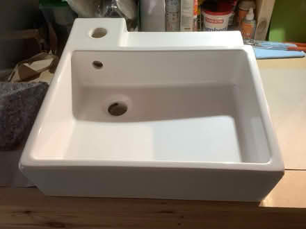 Photo of free white sink (Orton Waterville) #1