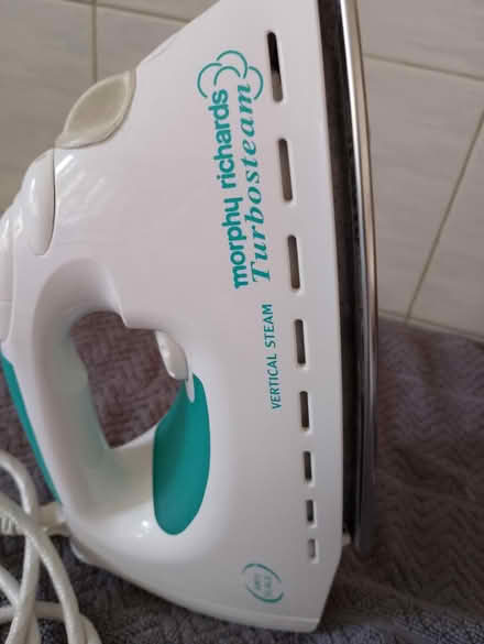 Photo of free Steam Iron (Bransford WR6) #2