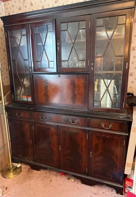 Photo of free Mahogany side board/dresser (Croydon. CR2 9) #1