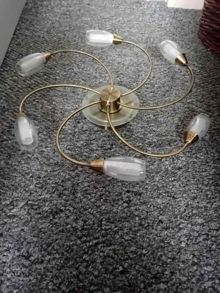 Photo of free Ceiling light (HR6 leominster) #1