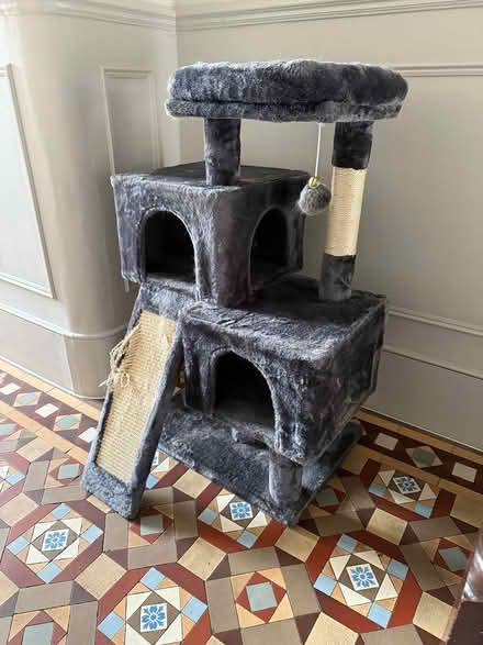Photo of free Loved cat tower (SW18 2QP) #1