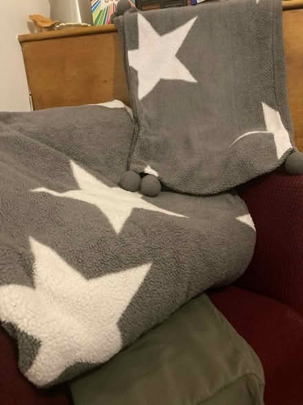 Photo of free Super soft fluffy double duvet set and 2 pillow cases (Cricket Road OX4) #2