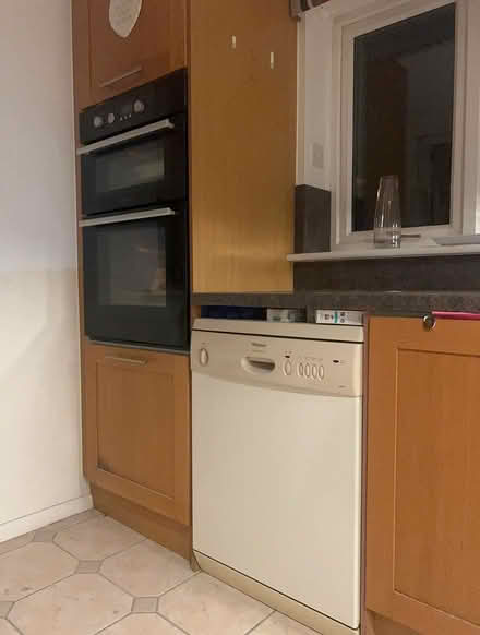 Photo of free Kitchen units (Basingstoke - RG22) #1