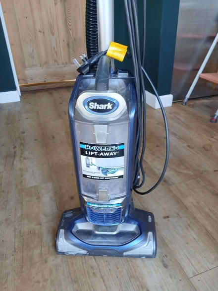 Photo of free Shark Lift-Away Vacuum Cleaner - faulty (West Bridgford NG2) #2