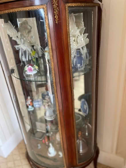 Photo of free Delicate and elegant glass antique display cabinet (Cockfosters EN4) #4