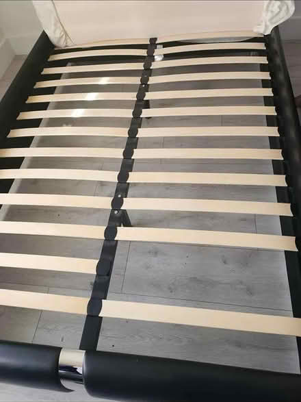Photo of free Double bed (Hp2 Hemel Hempstead) #2