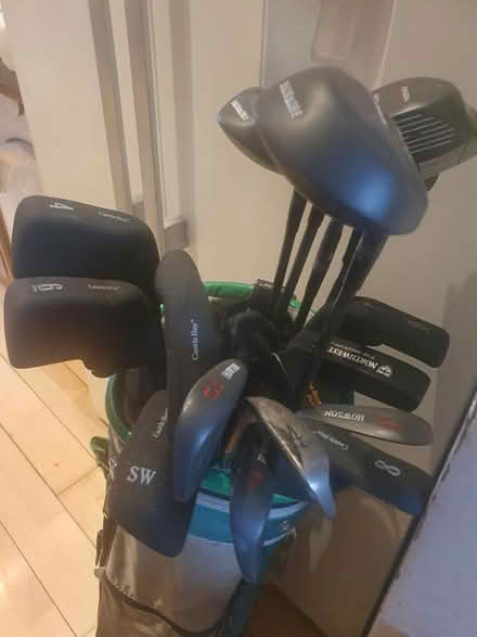 Photo of free Gold club set (UB5) #1