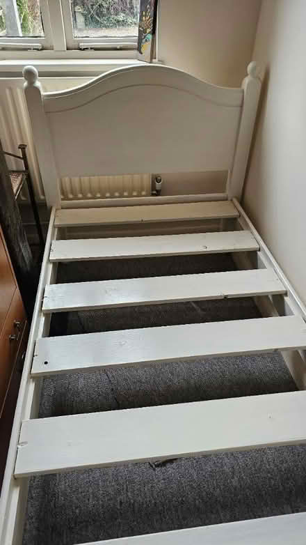Photo of free Single bed frame (CM17 Harlow) #1