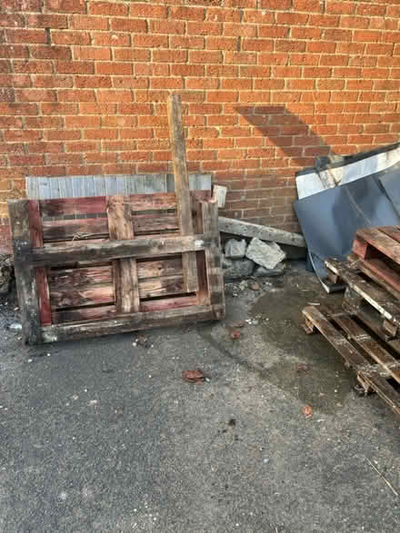 Photo of free Pallets (OX14 Sutton Courtney) #3
