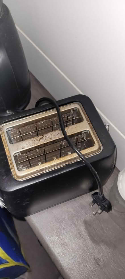 Photo of free Used kettle & toaster (Tattenhoe Park) #3